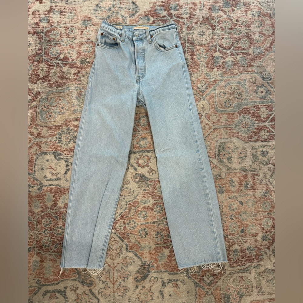 levi’s Ribcage Straight ankle jeans size 26